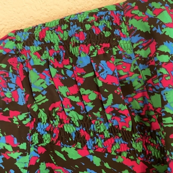 Victor Alfaro Women’s Button Front Shirt Size 12 100% Silk Colorful Abstract Bow - Picture 10 of 16